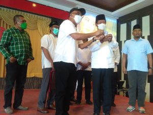 DPW PKB Kepri Serahkan Secara Resmi Kartu Anggota Baru ke Isdianto dan Surya Makmur