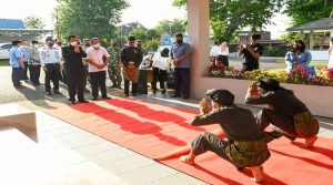 Gubernur Ansar Hadiri Serah Terima Jabatan Kepala RRI Tanjungpinang, Ini Pesannya