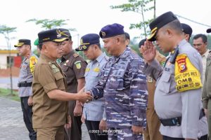 Dukung Kesiapan Pengamanan Kampanye, Plt Bupati Asmar Pimpin Apel Gelar Pasukan Polres Kepulauan Meranti