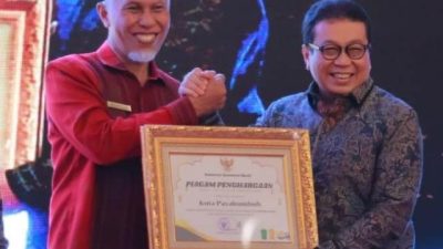 Pj Walikota Payakumbuh Terima Langsung 4 Penghargaan, Dari Gubernur Sumbar
